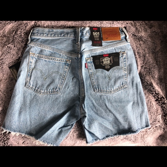 NWT Levis Mid Thigh Shorts- Luxor Capital - Picture 8 of 14